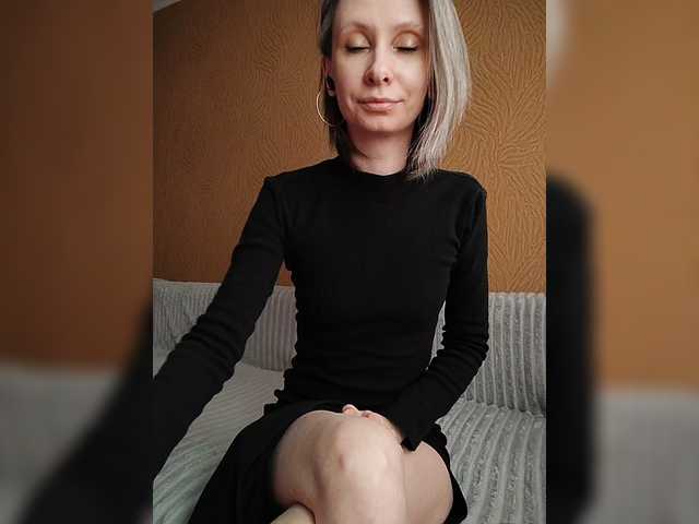 prettyKris's BongaCams show and profile