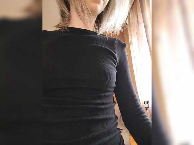 prettyKris's BongaCams show and profile