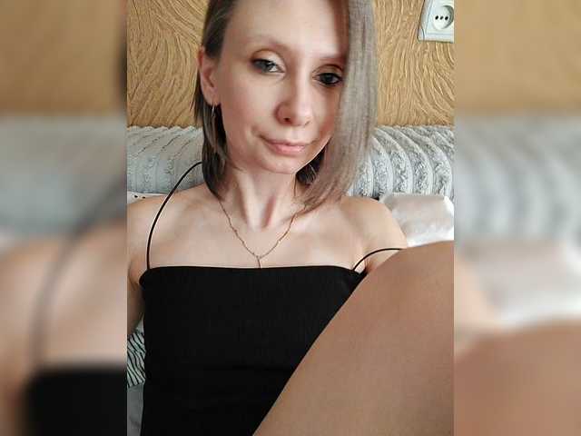 prettyKris's BongaCams show and profile