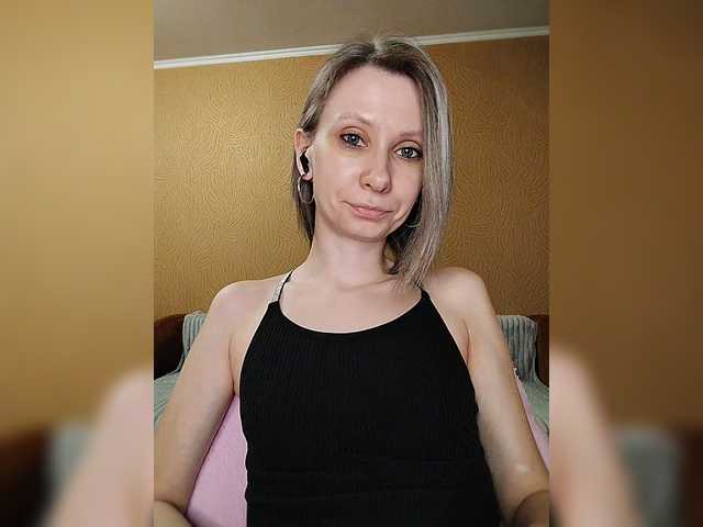 prettyKris's BongaCams show and profile