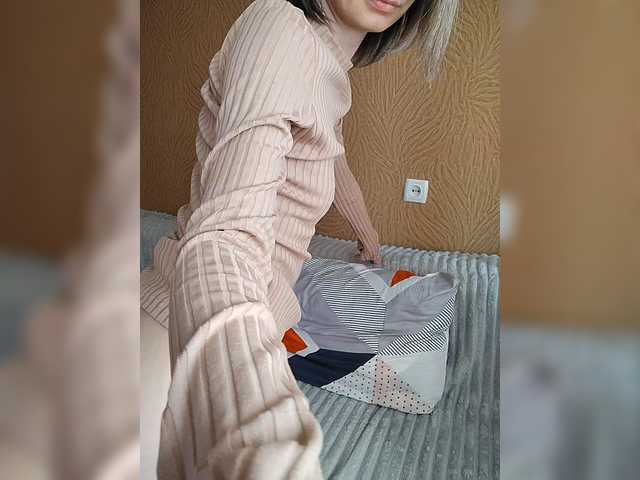 prettyKris's BongaCams show and profile