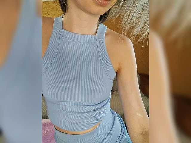 prettyKris's BongaCams show and profile