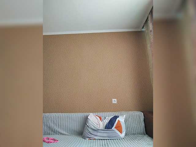 prettyKris's BongaCams show and profile