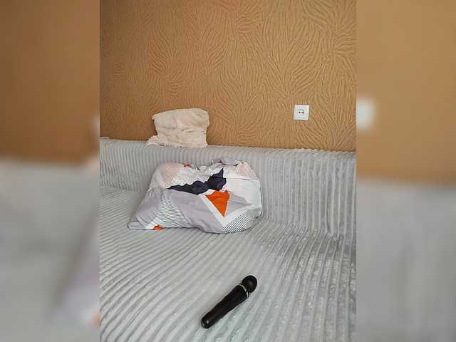 prettyKris's BongaCams show and profile