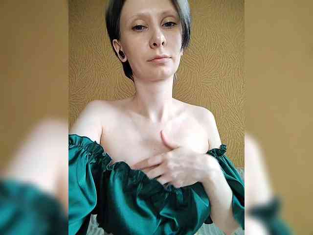 -Christina- webcam