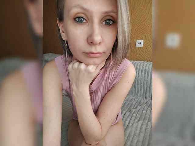 prettyKris Live Webcam on BongaCams