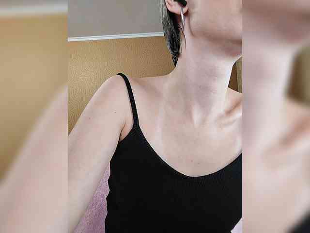 -Christina- webcam