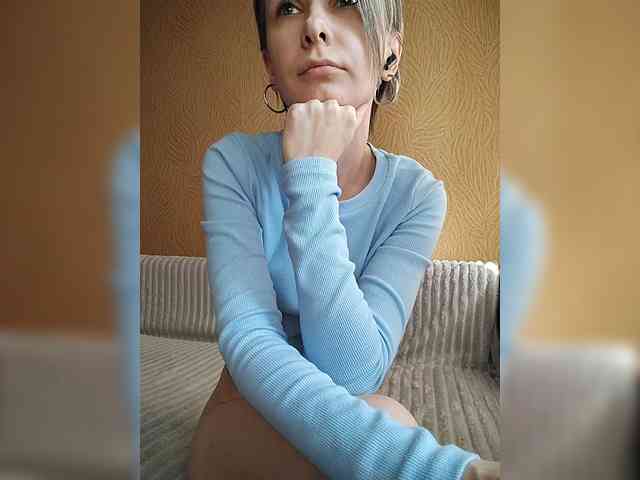 -Christina- webcam