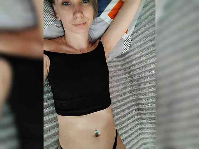 -Christina- webcam