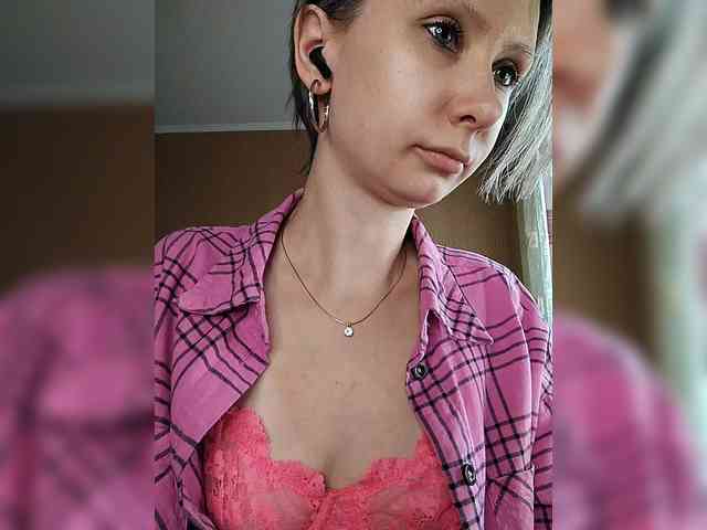 -Christina- webcam