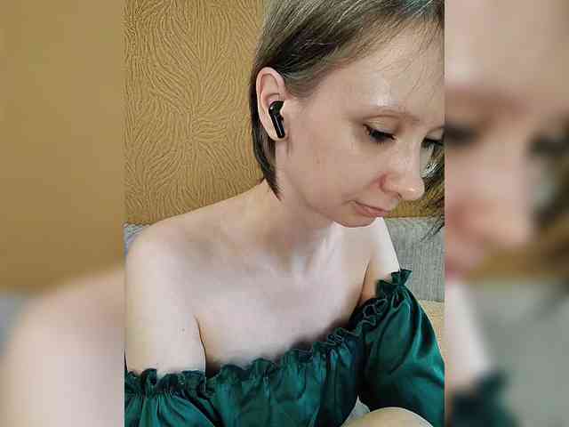 -Christina- webcam