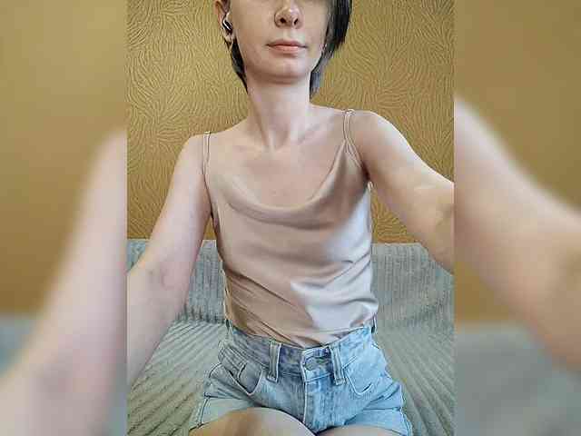 -Christina- webcam