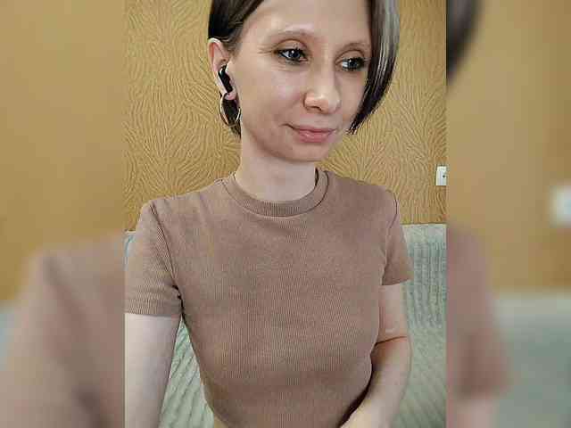 -Christina- webcam