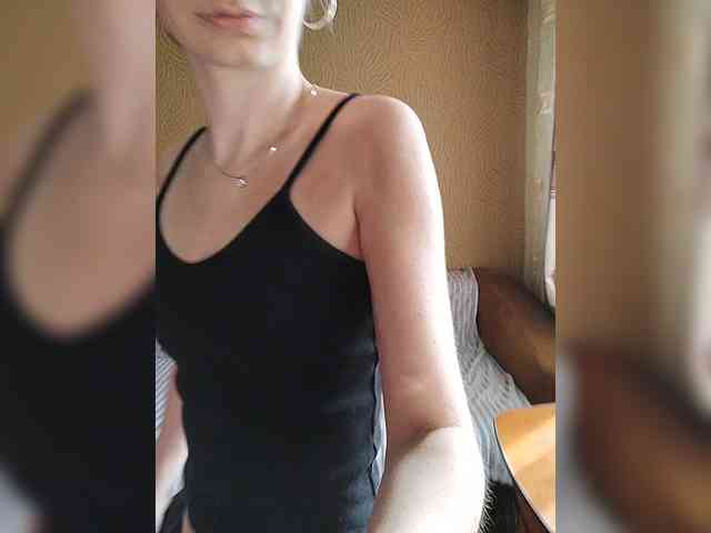 -Christina- webcam