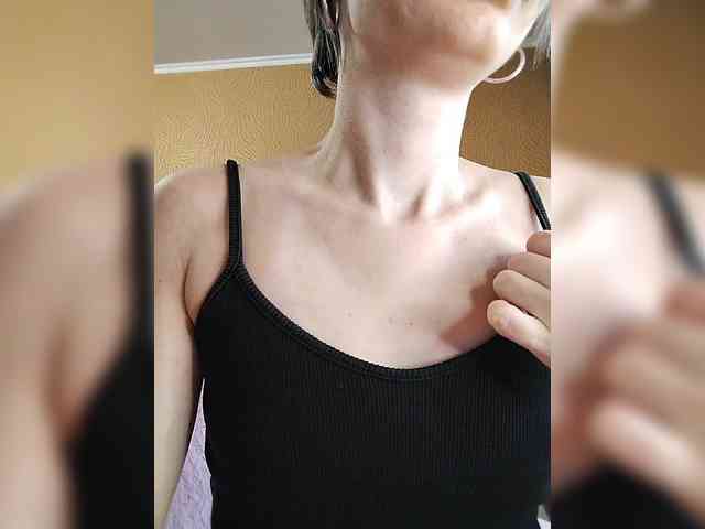 -Christina- webcam