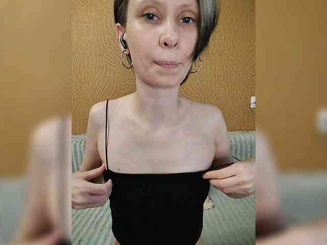 -Christina- webcam