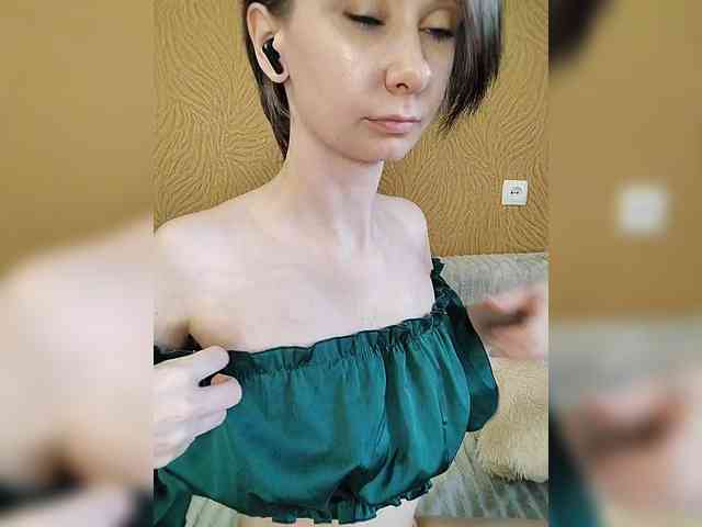 -Christina- webcam