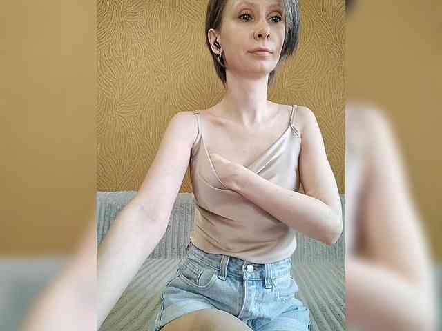 -Christina- webcam