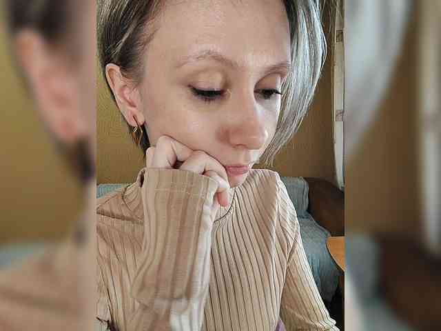 -Christina- webcam