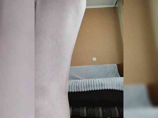 prettyKris Live Webcam on {site_name}