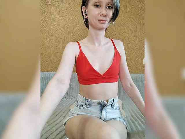 -Christina- webcam