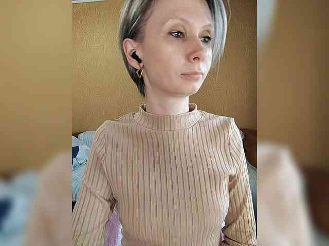 -Christina- webcam