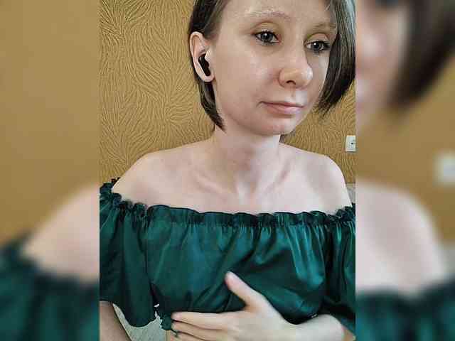 -Christina- webcam