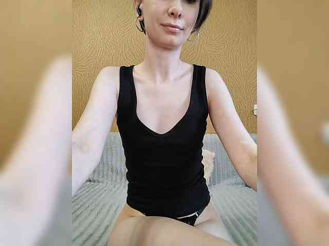 -Christina- webcam