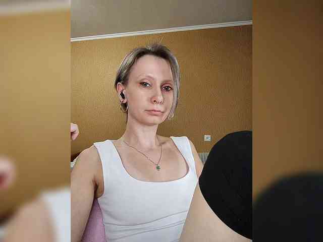 -Christina- webcam