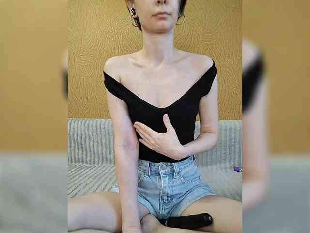 -Christina- webcam
