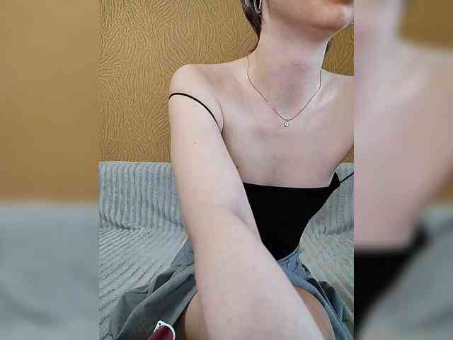 -Christina- webcam