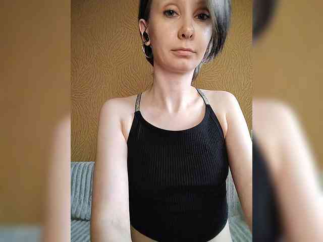 -Christina- webcam