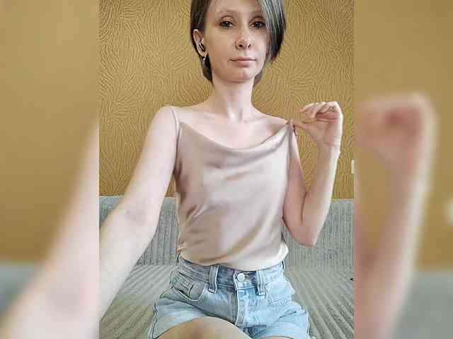 -Christina- webcam
