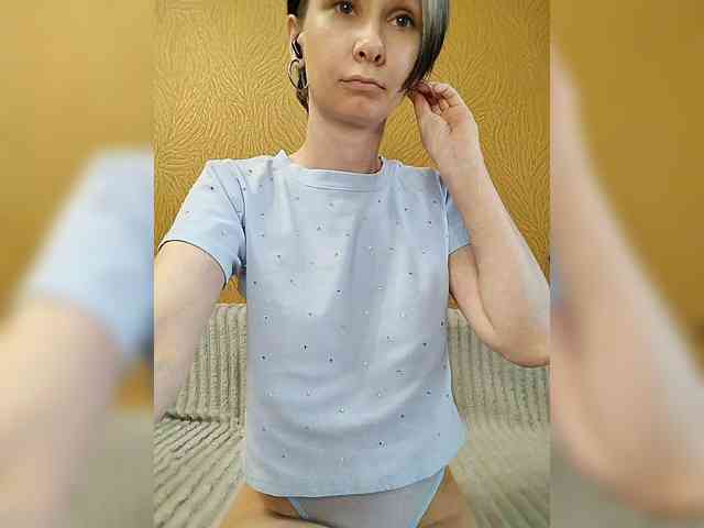 -Christina- webcam