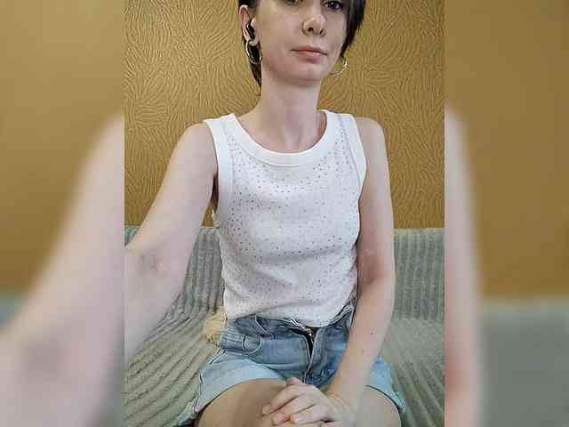 -Christina- webcam