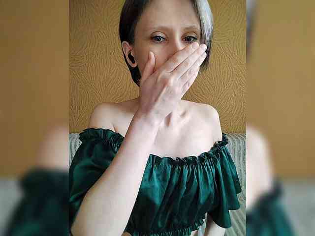 -Christina- webcam