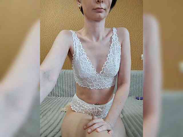 -Christina- webcam