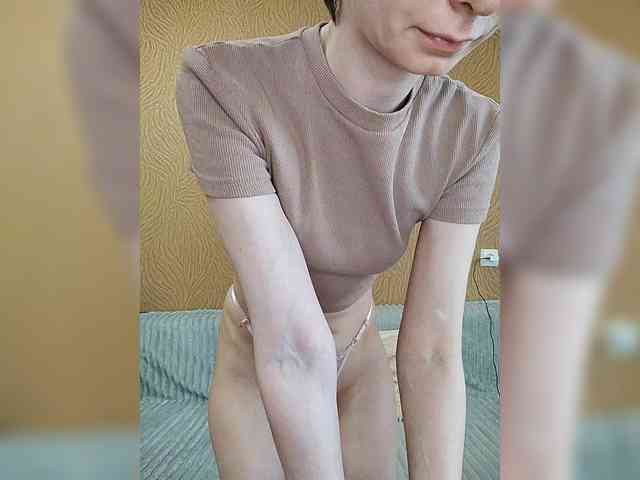 -Christina- webcam