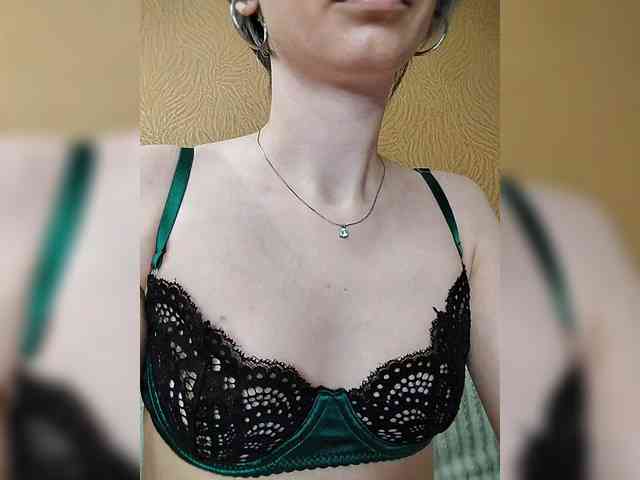 -Christina- webcam