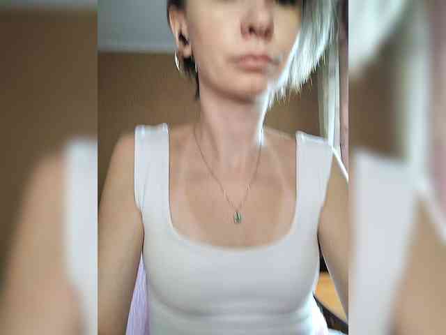 -Christina- webcam