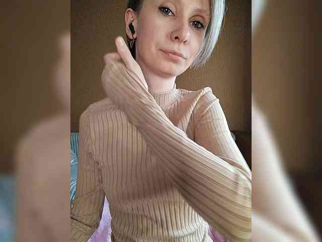 -Christina- webcam