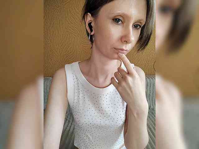 -Christina- webcam
