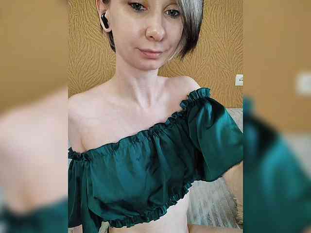 -Christina- webcam