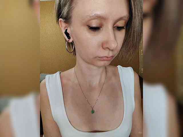 -Christina- webcam