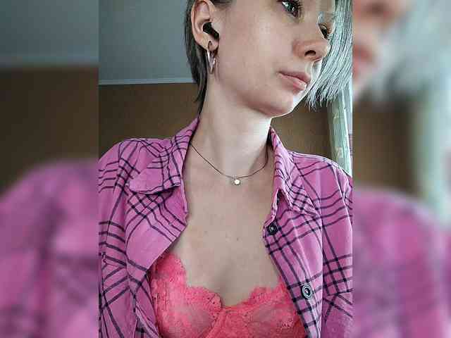 -Christina- webcam
