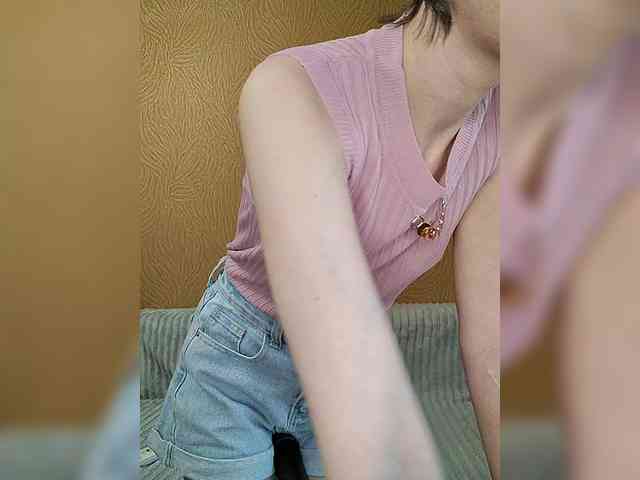 -Christina- webcam
