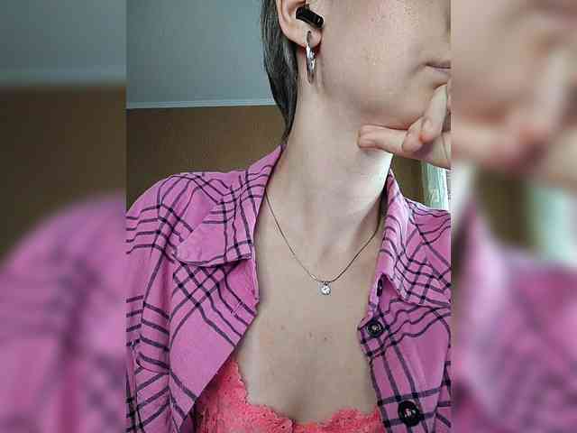 -Christina- webcam