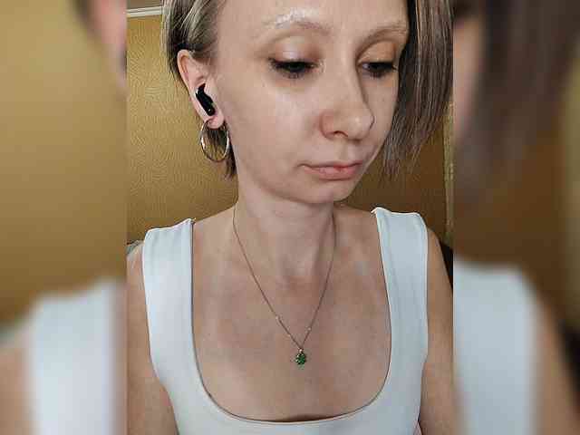 -Christina- webcam