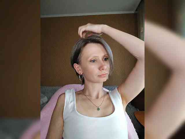 -Christina- webcam