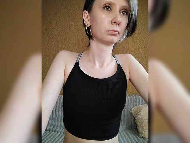 -Christina- webcam
